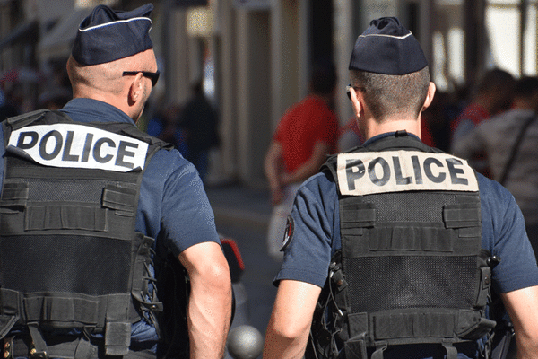 Braquage Mérignac, Tabac-presse vol, Armé Mérignac, Braqueur recherché, Vol à main armée, Police Mérignac, Enquête braquage, Tabac Saphir braquage, Actu criminelle, Vol soirée Mérignac