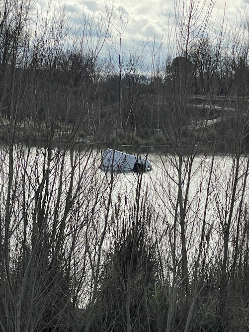 camion dans lac Parempuyre