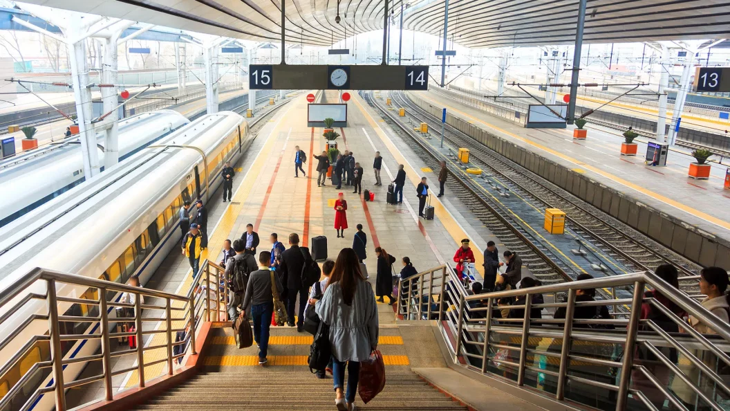 SNCF Voyageurs, Nantes-Bordeaux, Nantes-Lyon, trains d'équilibre du territoire, TET, ouverture à la concurrence, transport ferroviaire, Renfe, Le Train, modernisation des trains