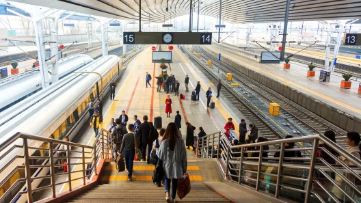 SNCF Voyageurs, Nantes-Bordeaux, Nantes-Lyon, trains d'équilibre du territoire, TET, ouverture à la concurrence, transport ferroviaire, Renfe, Le Train, modernisation des trains