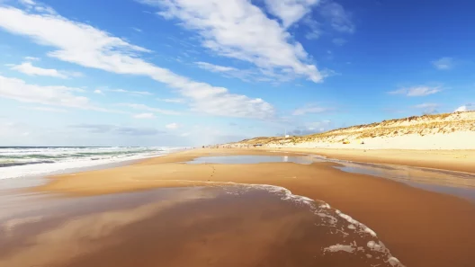 disparition plaisancier, plaisancier britannique, Lacanau, recherches en mer, voilier disparu, alerte maritime, CROSS Étel, naufrage Gironde, conditions météorologiques, Atlantique Sud