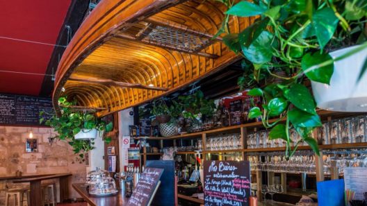 Bordeaux perd un lieu emblématique : le bar canadien Au Nouveau Monde ferme ses portes