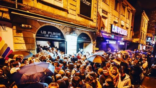 Bordeaux : Le Club La Plage repousse sa fermeture, en plein bras de fer avec Euratlantique