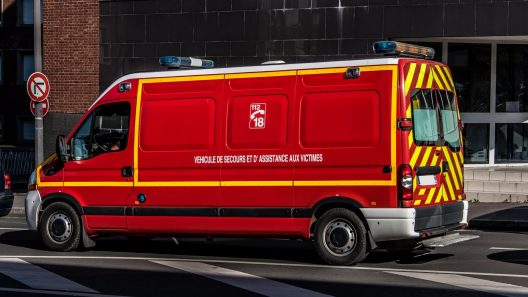 Floirac : Un adolescent retrouvé mort sur la voie publique, l’enquête en cours