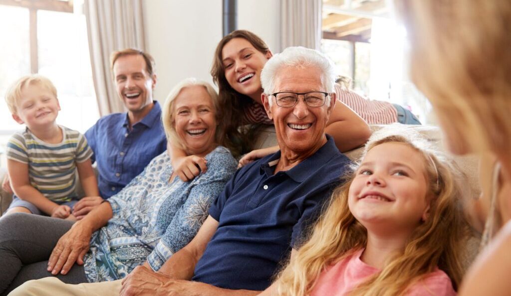 Deux expositions réalisées avec des personnes âgées en famille d’accueil