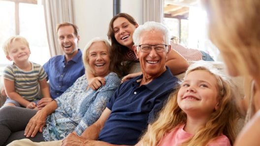 Deux expositions réalisées avec des personnes âgées en famille d’accueil