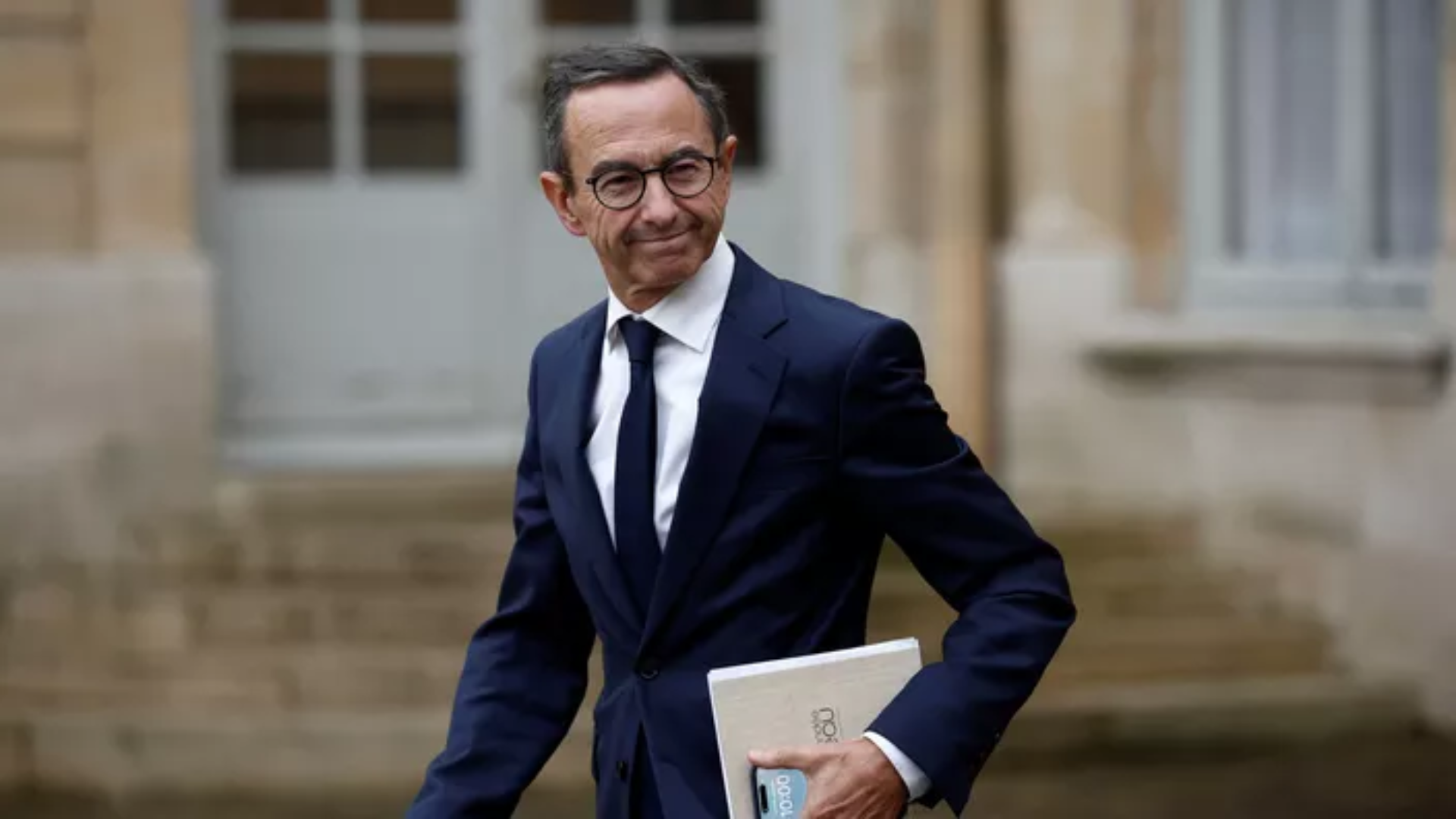 Immigration : Bruno Retailleau veut conditionner le séjour des étrangers à un test de français