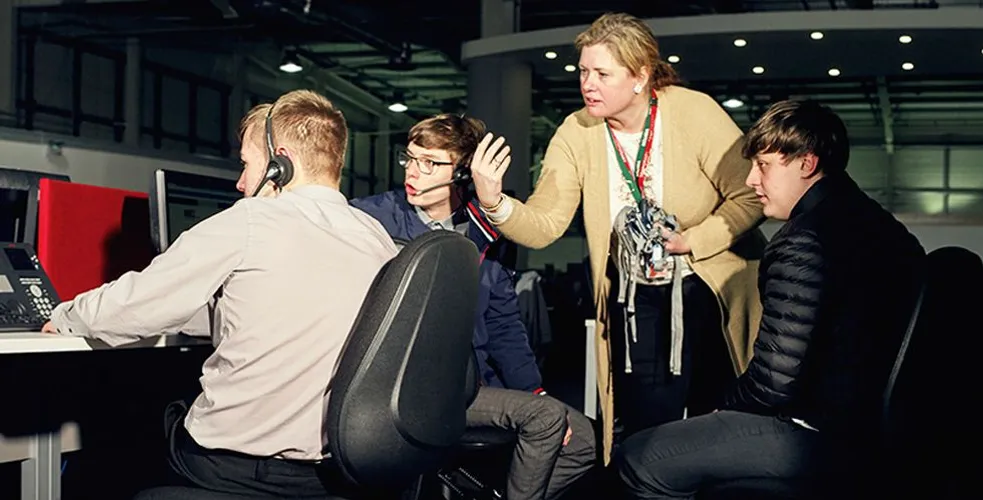 Fnac-Darty externalise une partie de ses centres d’appel : l’inquiétude monte chez les salariés de Bègles