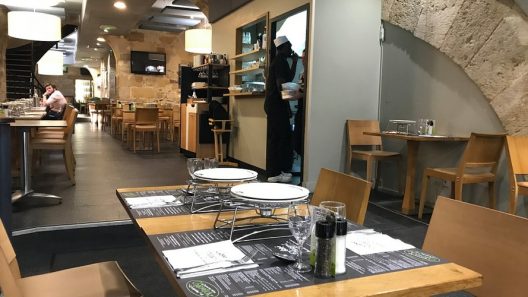 Bordeaux : un Bistro Régent construit une cheminée illégale et se heurte à la mairie