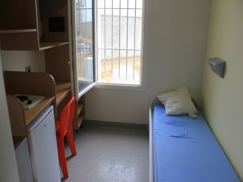 Gradignan : une surveillante de prison condamnée pour corruption après une liaison avec un détenu