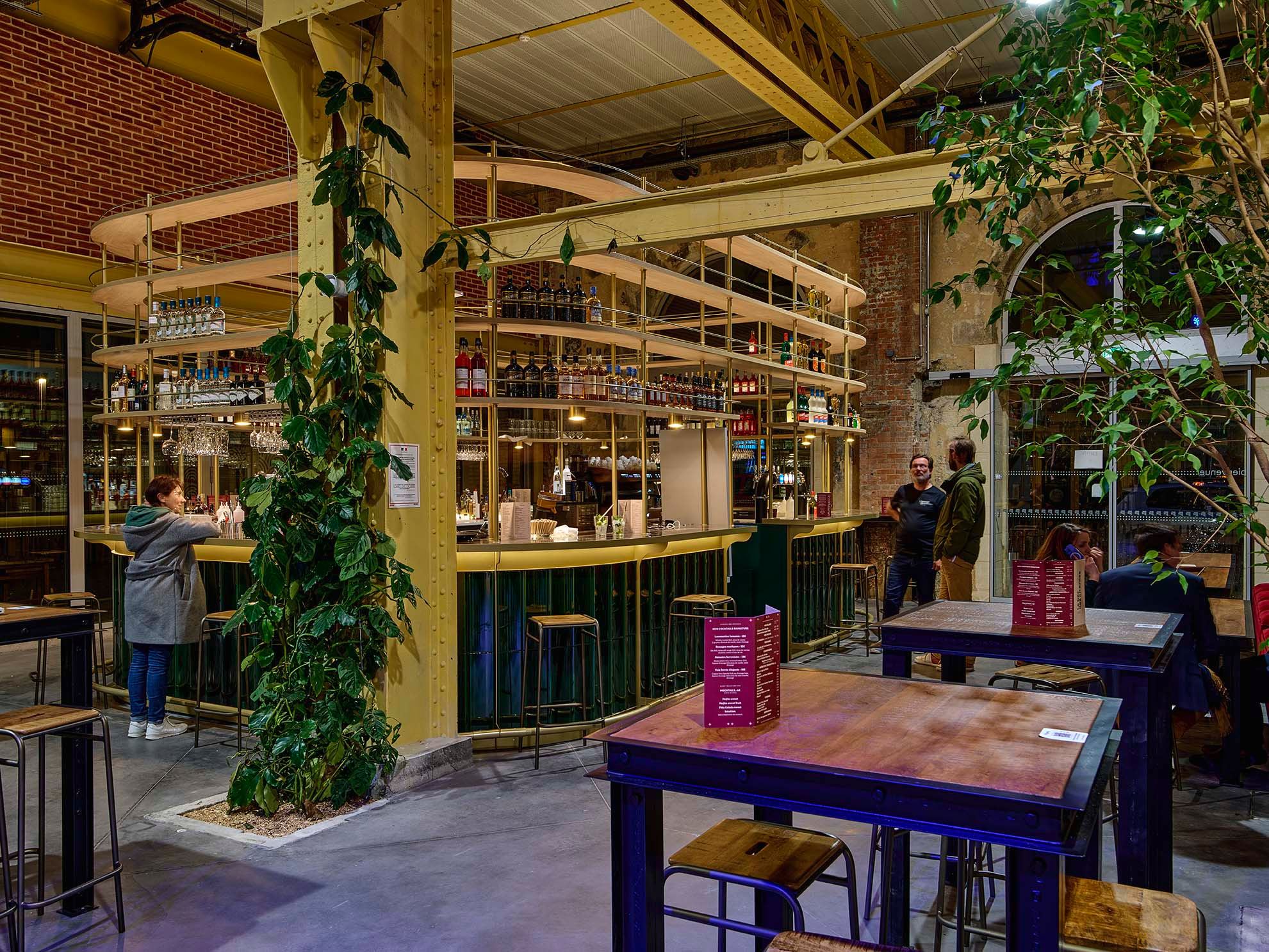 Bordeaux : l ’Atelier des Citernes transforme un ancien site ferroviaire en temple de la gastronomie et de la culture**