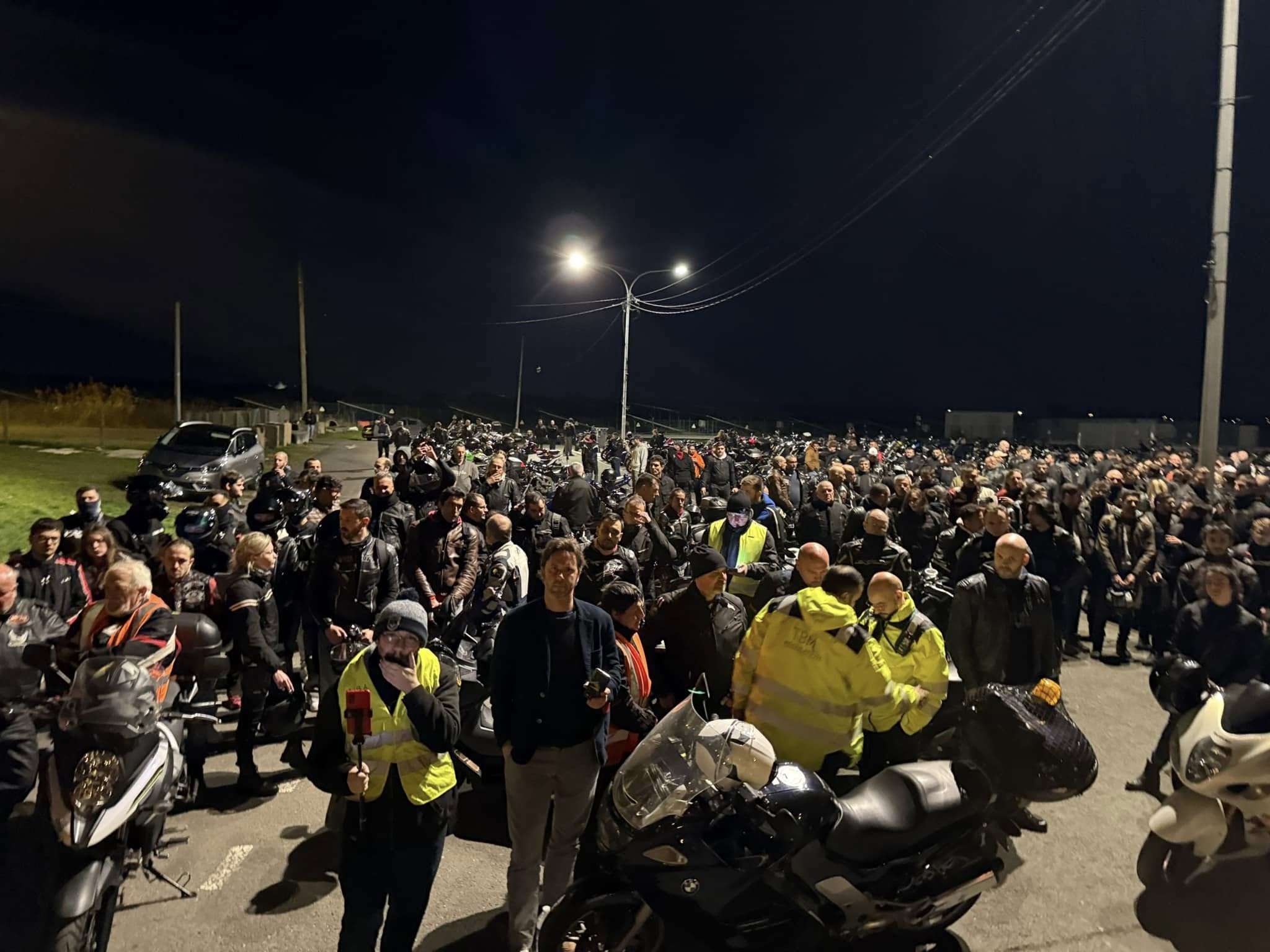 Bordeaux : démonstration de force des motards pour la réouverture de la piste de Labarde