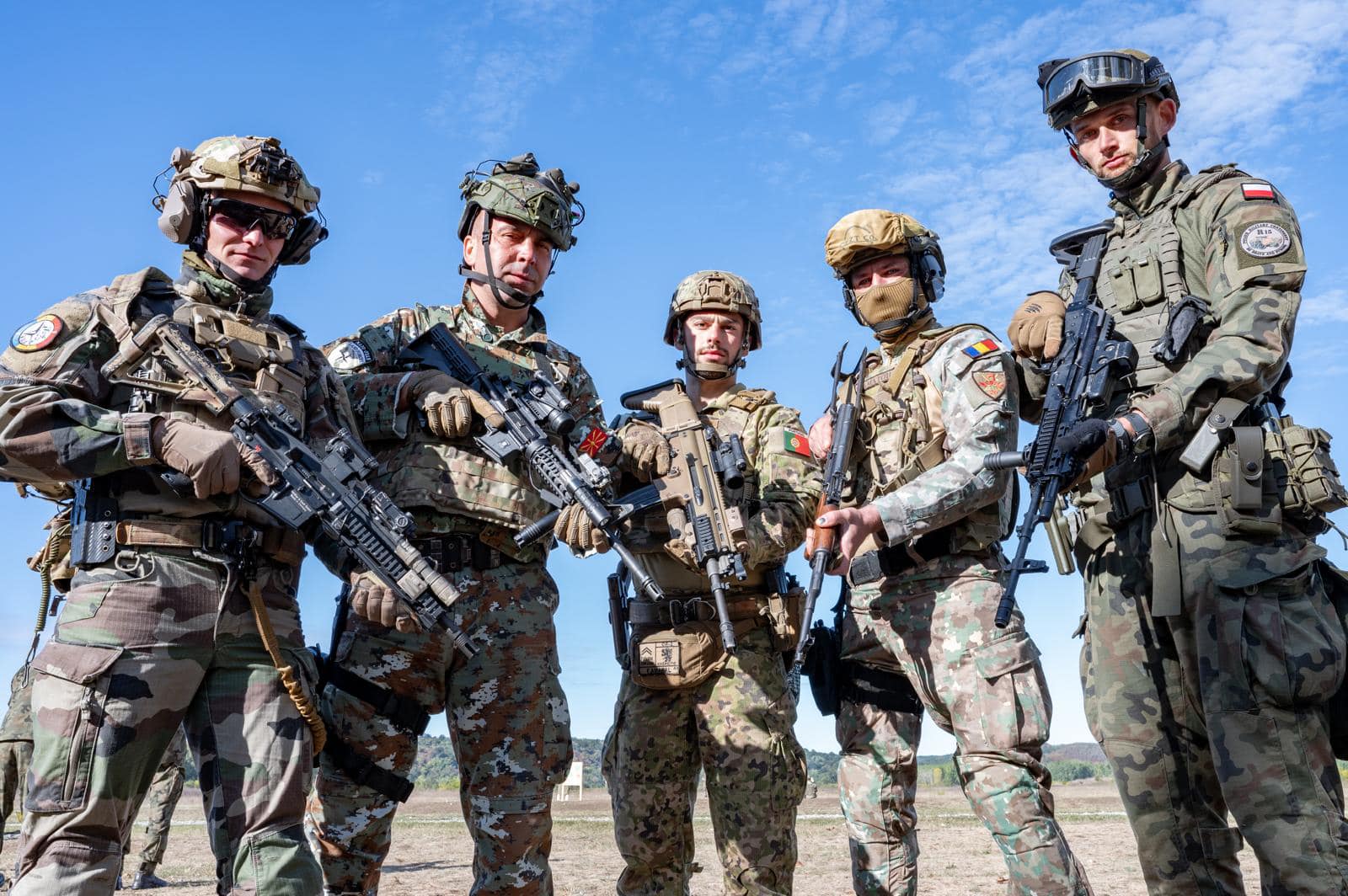 Un guide de survie bientôt envoyé aux Français : que prépare réellement le gouvernement ?
