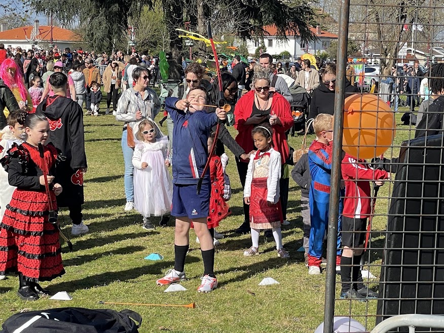 Tambours, couleurs et sourires : le carnaval de Parempuyre enchante petits et grands