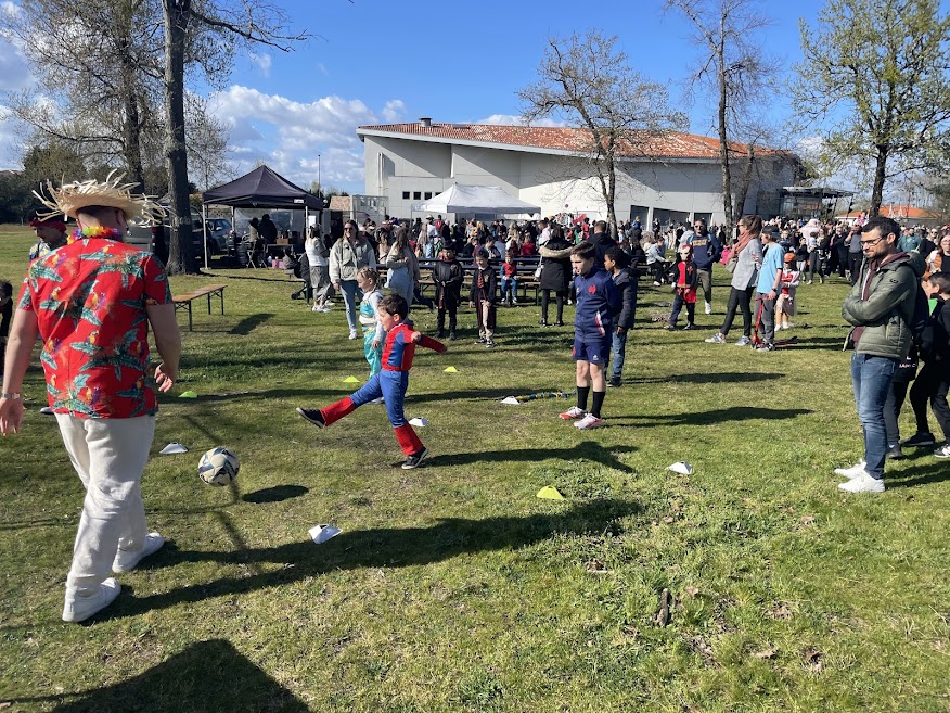 Tambours, couleurs et sourires : le carnaval de Parempuyre enchante petits et grands