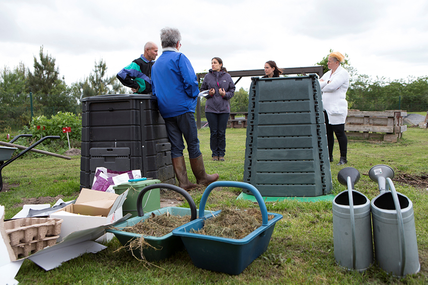 Le Sictom en tournée : un atelier, un composteur, une bonne action pour la planète