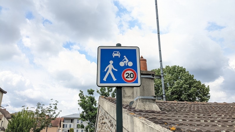 Eysines revoit la circulation dans son centre-bourg : vitesse réduite et nouvelles règles de circulation