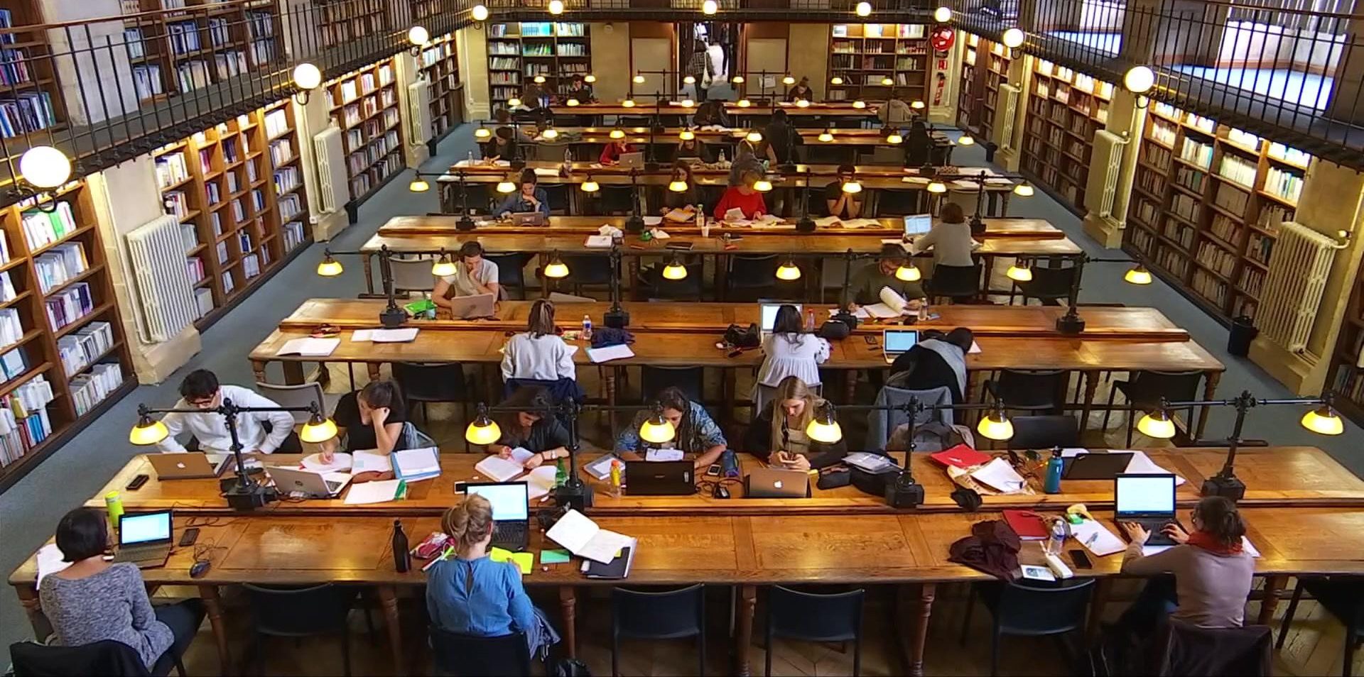 À Bordeaux, les étudiants en santé défendent le tutorat face à l’emprise des prépas privées