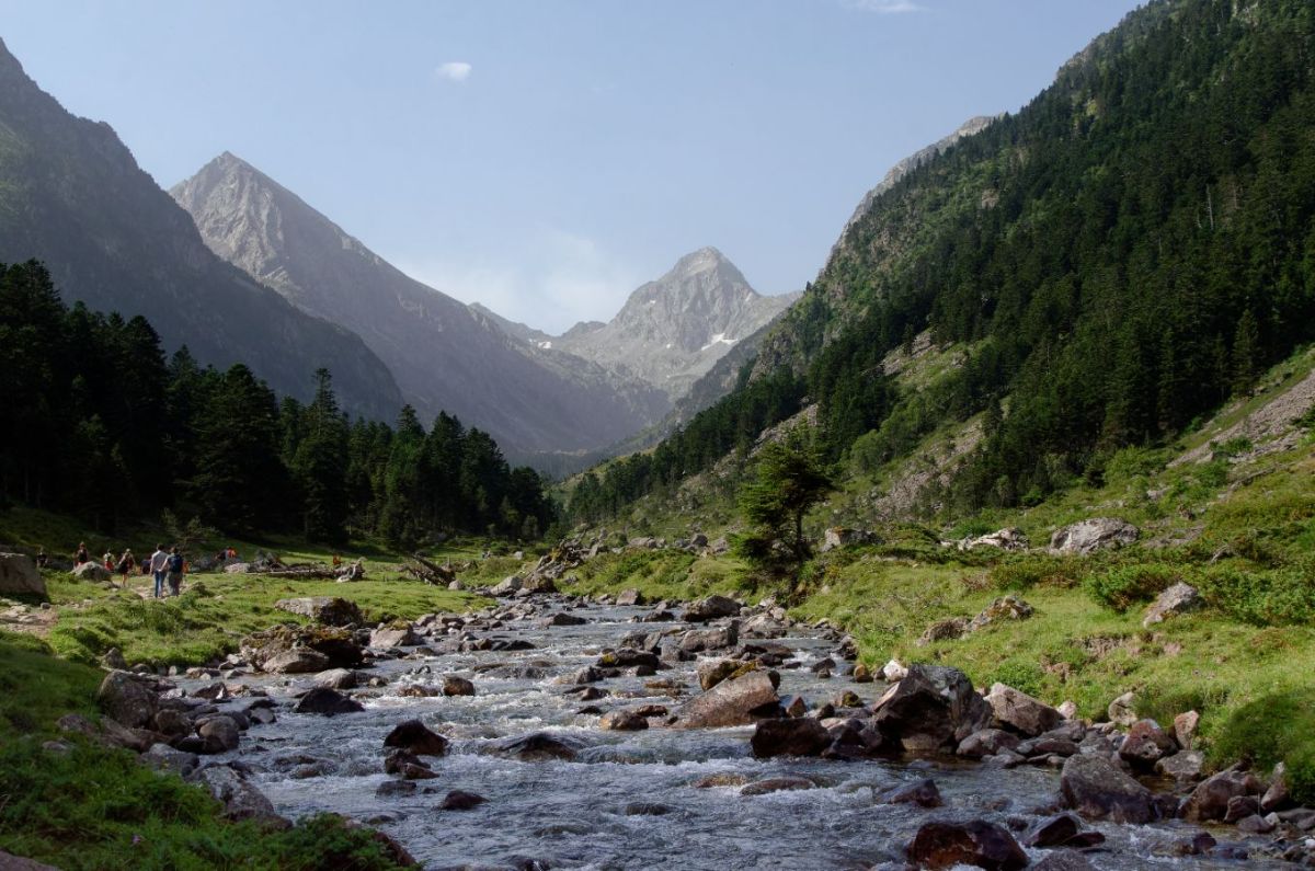 Hautes-Pyrénées : imprudence fatale évitée de justesse en montagne, deux victimes