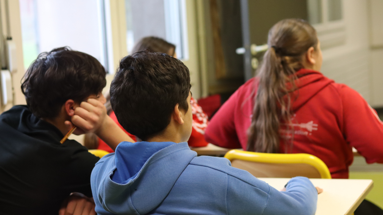 Collèges en crise autour de Bordeaux : des mois sans prof, des parents à bout