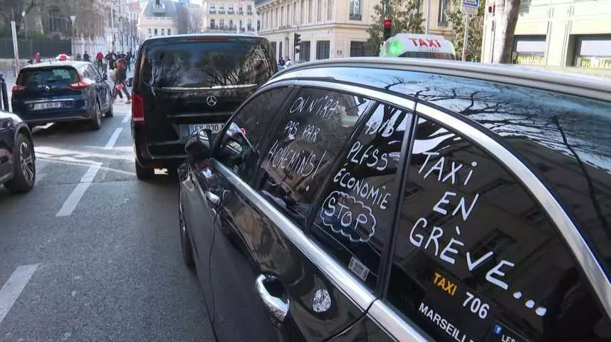 Taxis mobilisés en Gironde pour dénoncer la future convention de l’Assurance maladie