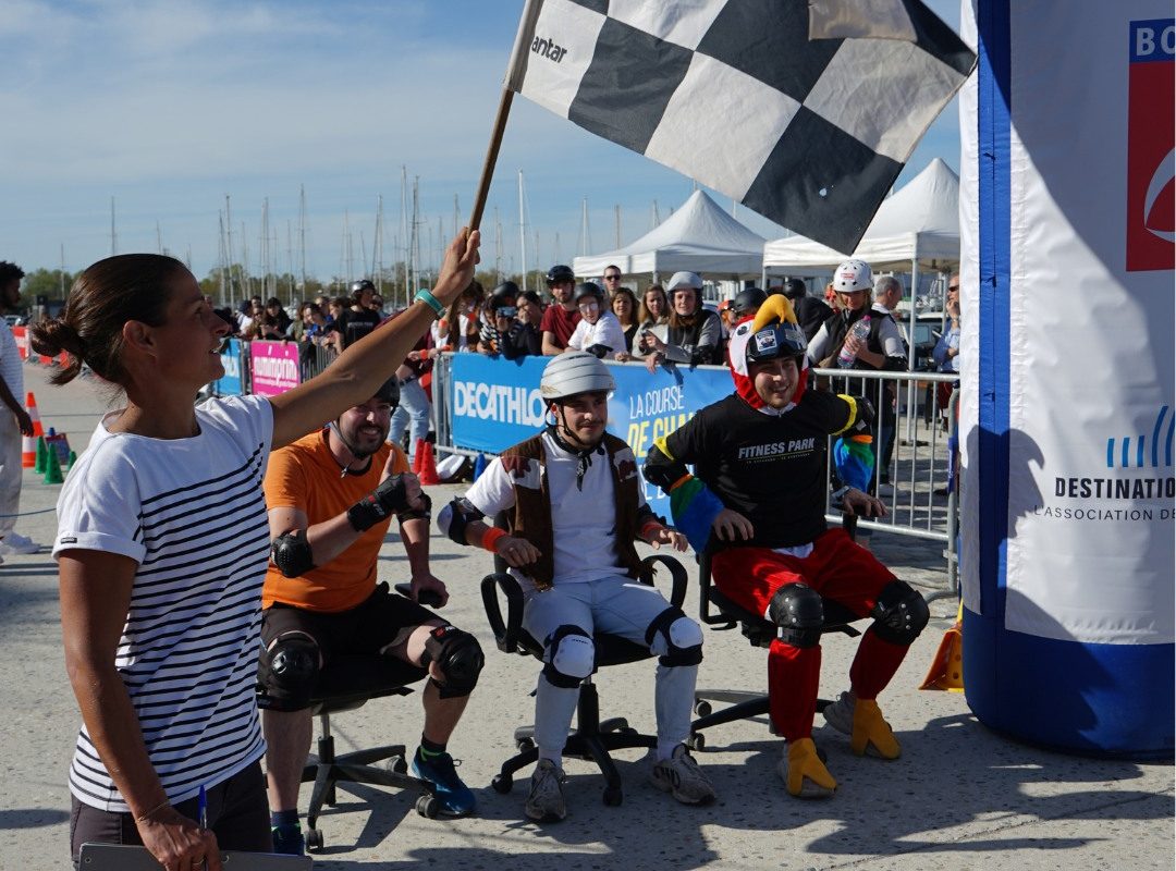 Des chaises de bureau en guise de bolides : Bordeaux remet ça et on adore!