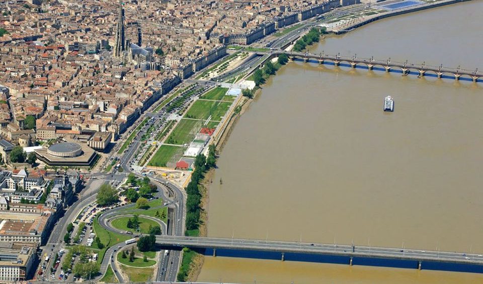 Bordeaux : un homme disparaît dans la Garonne après avoir fui la police