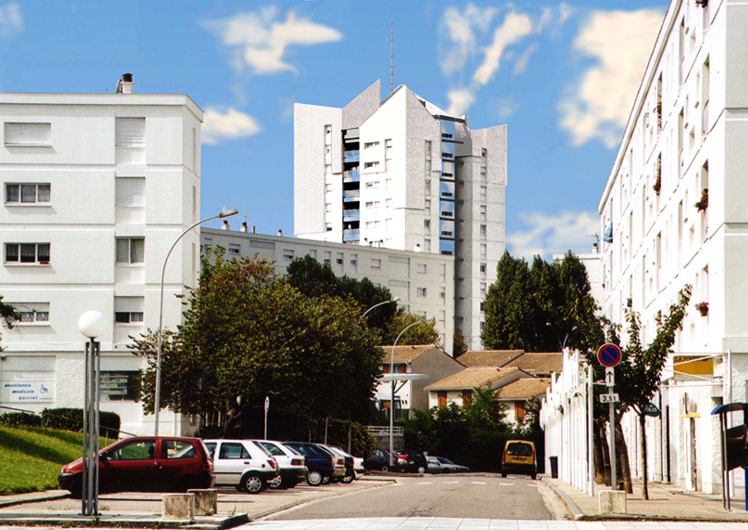 Tirs à Lormont : la piste criminelle examinée après une soirée agitée dans le quartier Carriet