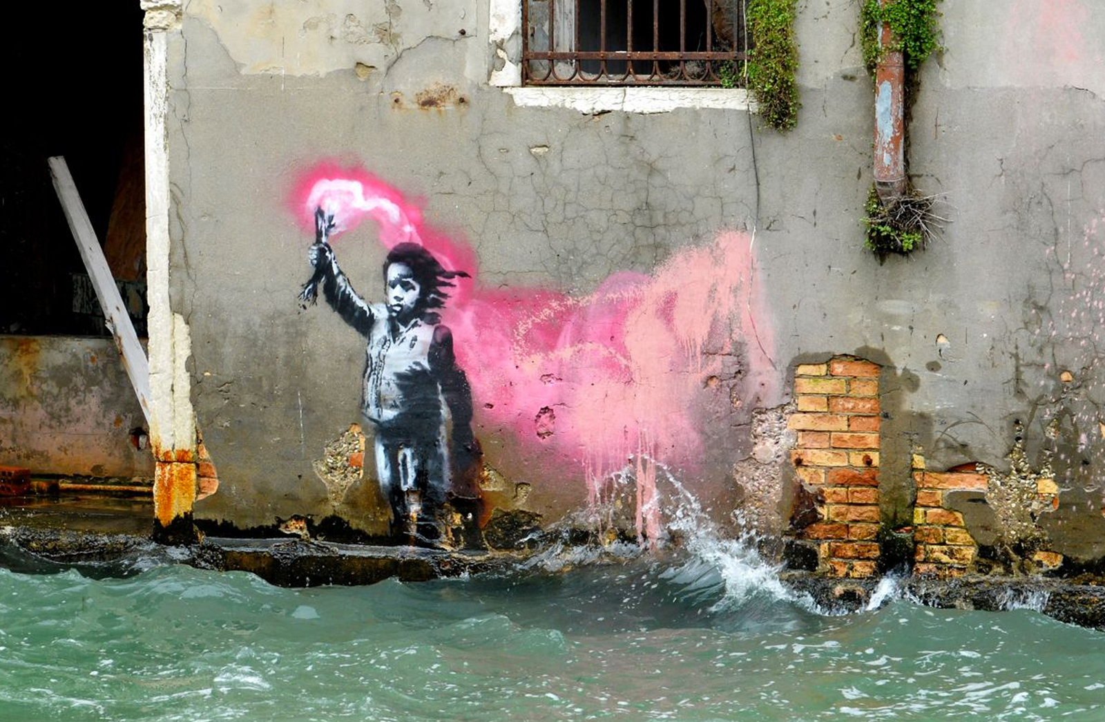 Banksy s’invite à Bordeaux : deux semaines de culture libre à Bacalan