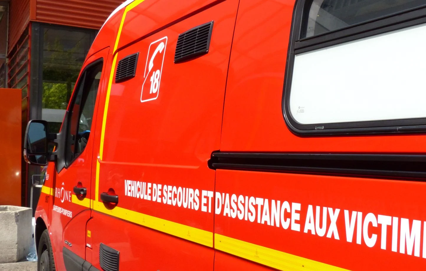 Collision à Bordeaux : un chauffeur éjecté du bus et grièvement blessé