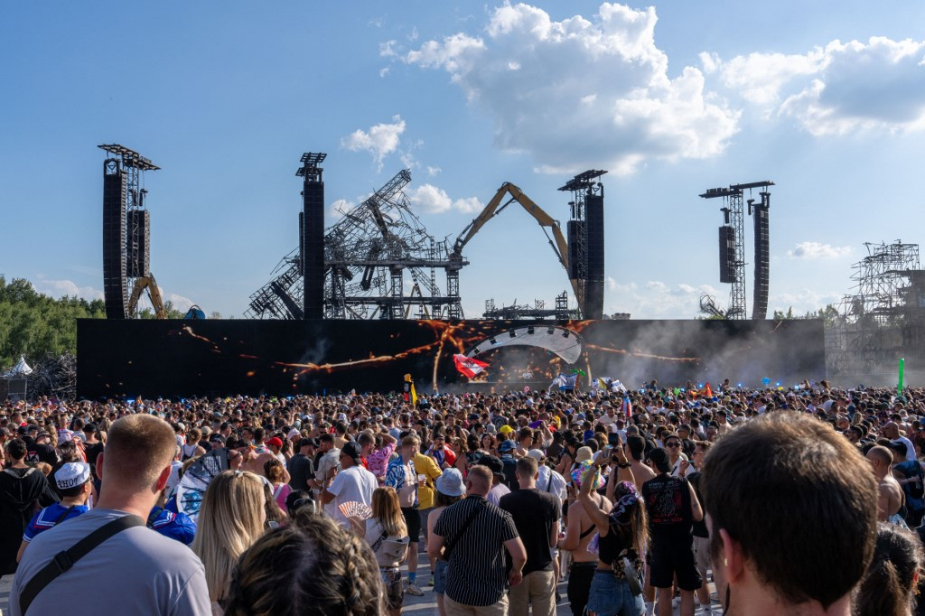 Tomorrowland endeuillé après la mort d'une festivalière canadienne