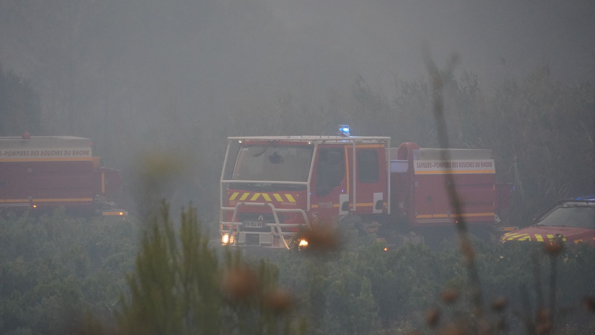 Mobilisation massive contre un incendie majeur à Martigues