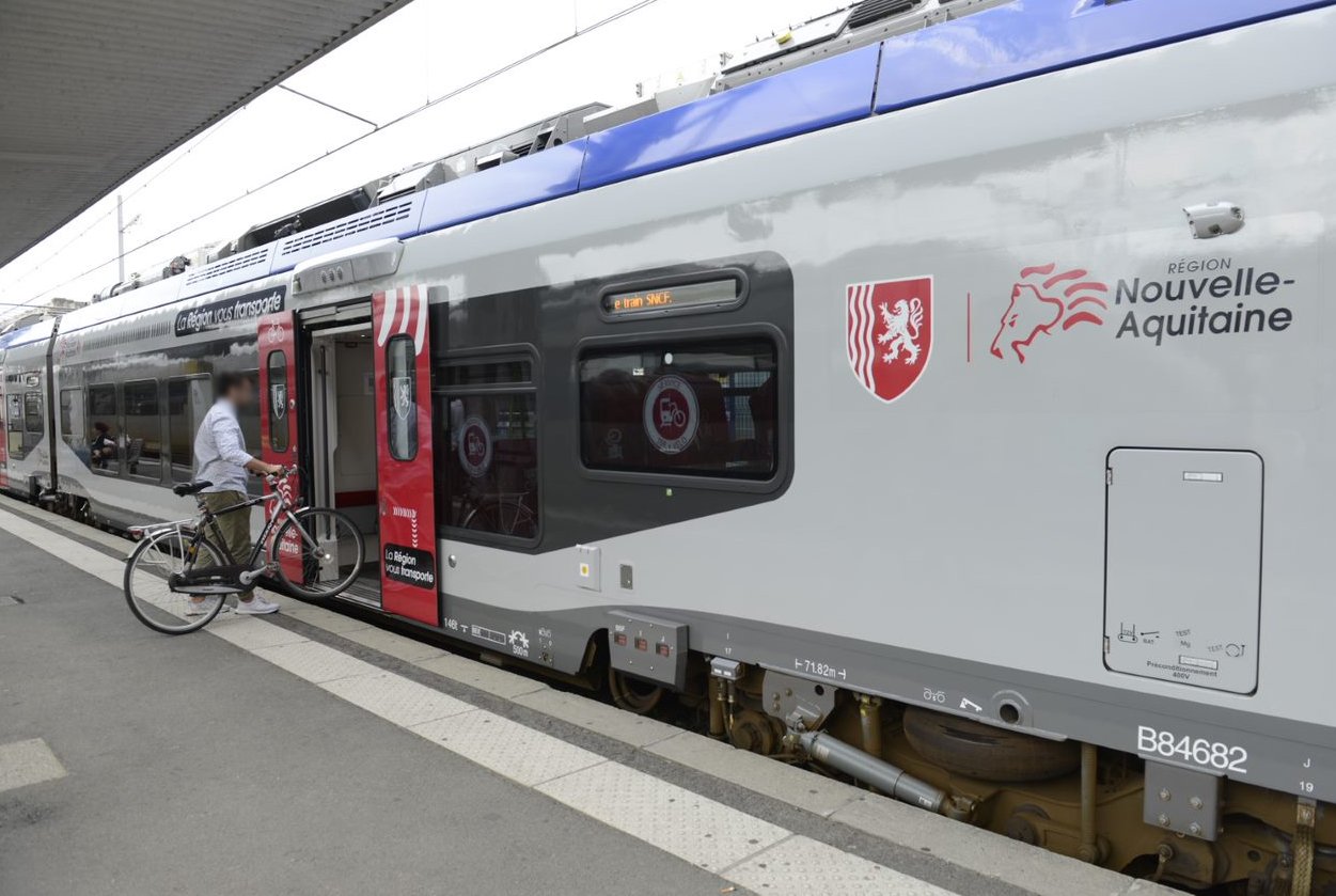 Pessac : Collision mortelle avec un train régional en Gironde