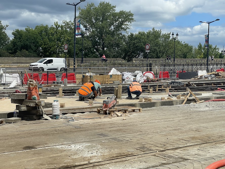 Travaux estivaux à Bordeaux Porte de Bourgogne : les commerces touchés par les travaux resteront sans recours