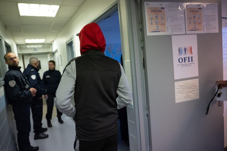 Centre de rétention de Bordeaux : Conditions dégradées au CRA de Mériadeck