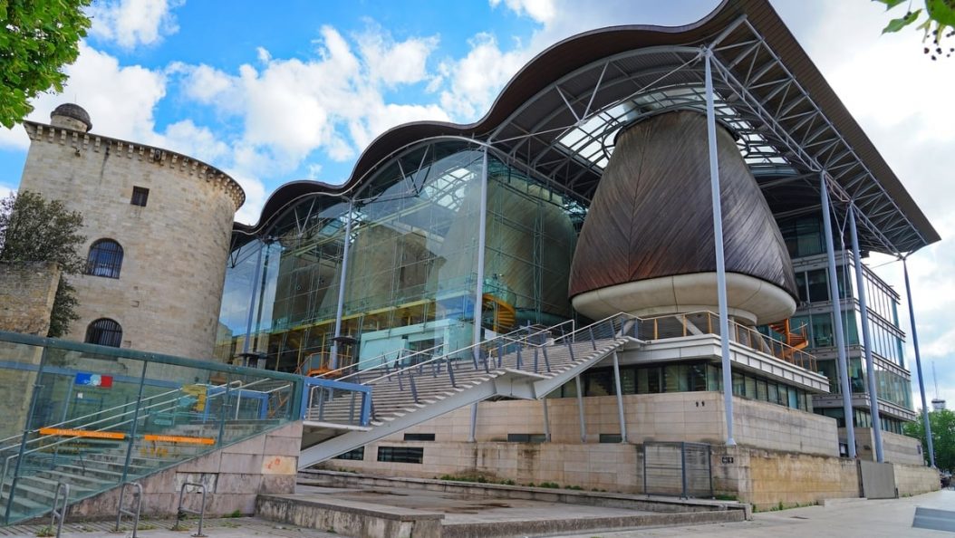 Tribunal correctionnel : un Bordelais condamné après la découverte d’un fusil chargé