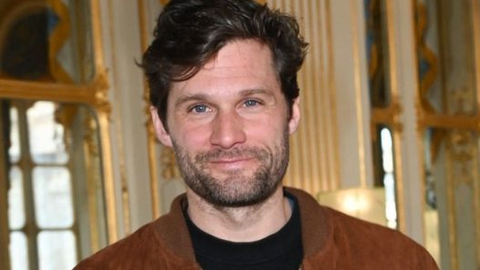 Alexis Michalik : une rentrée sous le signe du renouveau pour le théâtre des Salinières