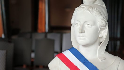 Saint-Ciers-d’Abzac : une mairie en suspens après le retrait du maire, la première adjointe en première ligne