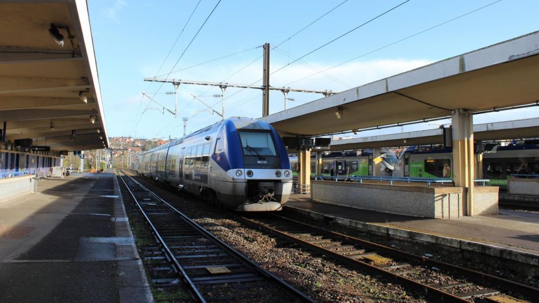 Quatre départs de feu paralysent les voies ferrées en Gironde : la piste criminelle privilégiée