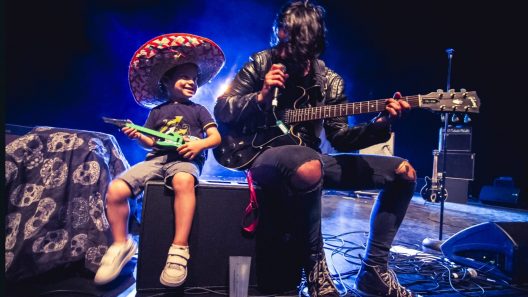 Échange avec Patricia Groussin : « La musique peut aussi soigner » . La Reine des Reynettes, le festival où la solidarité prend la parole