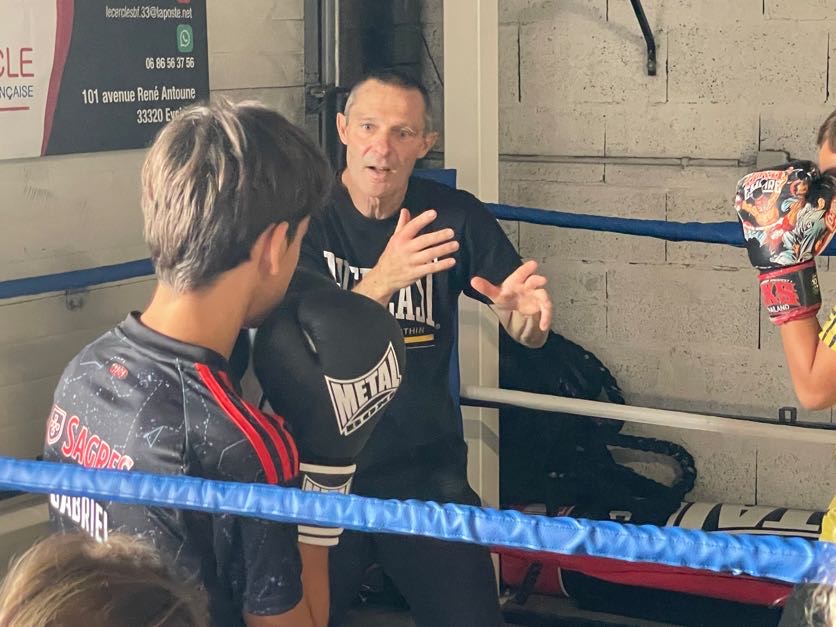 Le Cercle Savate Boxe Française d'Eysines : une école du respect qui façonne des sportifs complets et stratèges