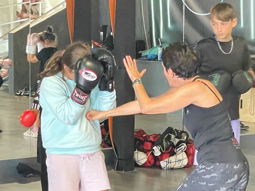 Le Cercle Savate Boxe Française d'Eysines : une école du respect qui façonne des sportifs complets et stratèges