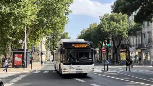 Mobilité urbaine à Saint-Médard-en-Jalles : vers un bus plus rapide et des pistes cyclables sécurisées