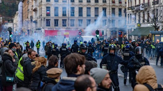 La manifestation « Bloquons tout » en demi-teinte : la Nouvelle-Aquitaine sans blocages massifs