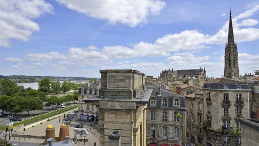 Cours Victor-Hugo : climat délétère après la mort d’un homme poignardé