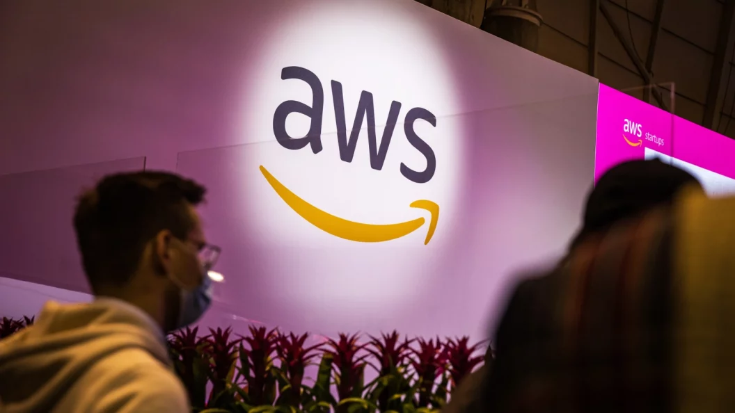 Amazon Web Services confronté à une panne majeure, utilisateurs et entreprises affectés
