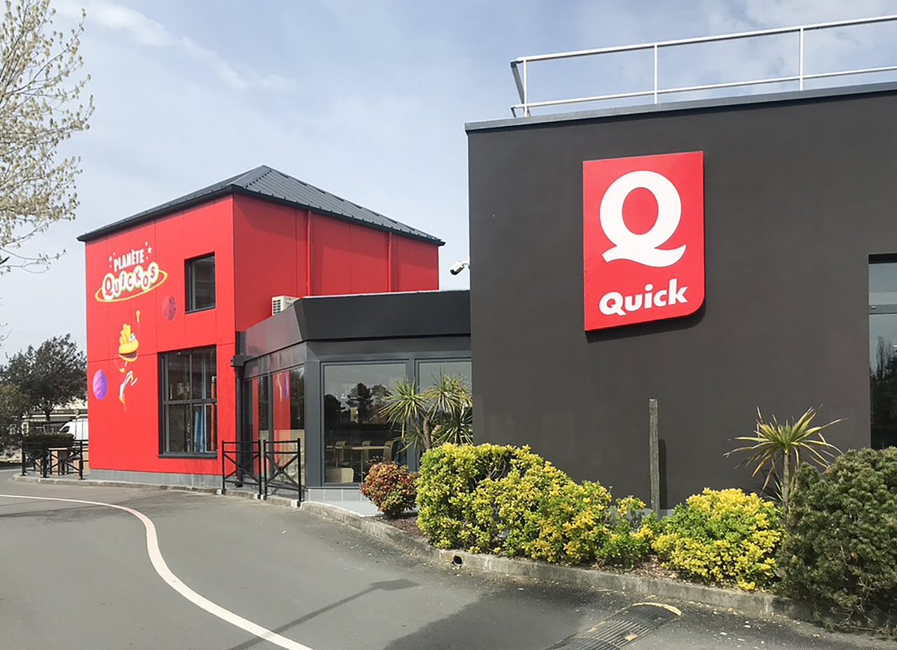 Crise sociale au Quick Mérignac : le personnel en grève face à la nouvelle direction