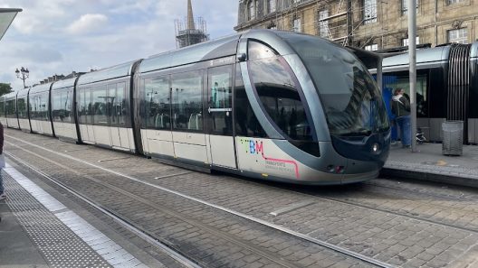 Bordeaux : les transports urbains retrouvent leur vitesse de croisière
