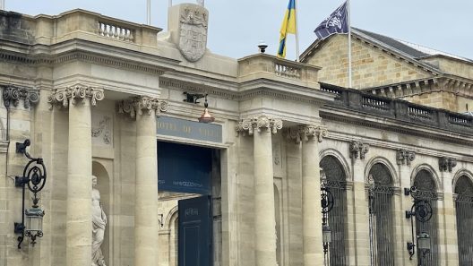 Intrusion à la mairie de Bordeaux : la mobilisation pro-palestinienne dérape en soiréeIntrusion à la mairie de Bordeaux : la mobilisation pro-palestinienne dérape en soirée