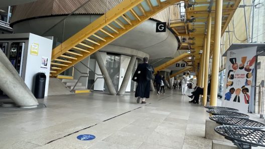 Mérignac : altercation au B11, un homme condamné après une agression au pistolet d’alarme